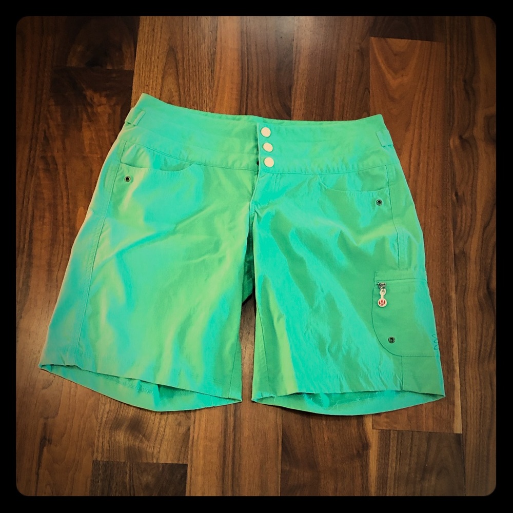 Lululemon green board shorts, size 6